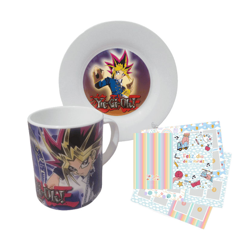 Taza y plato plástico + álbum